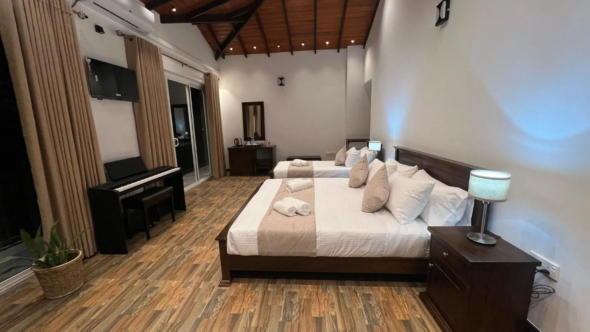 Villa Sole Канди 0*,