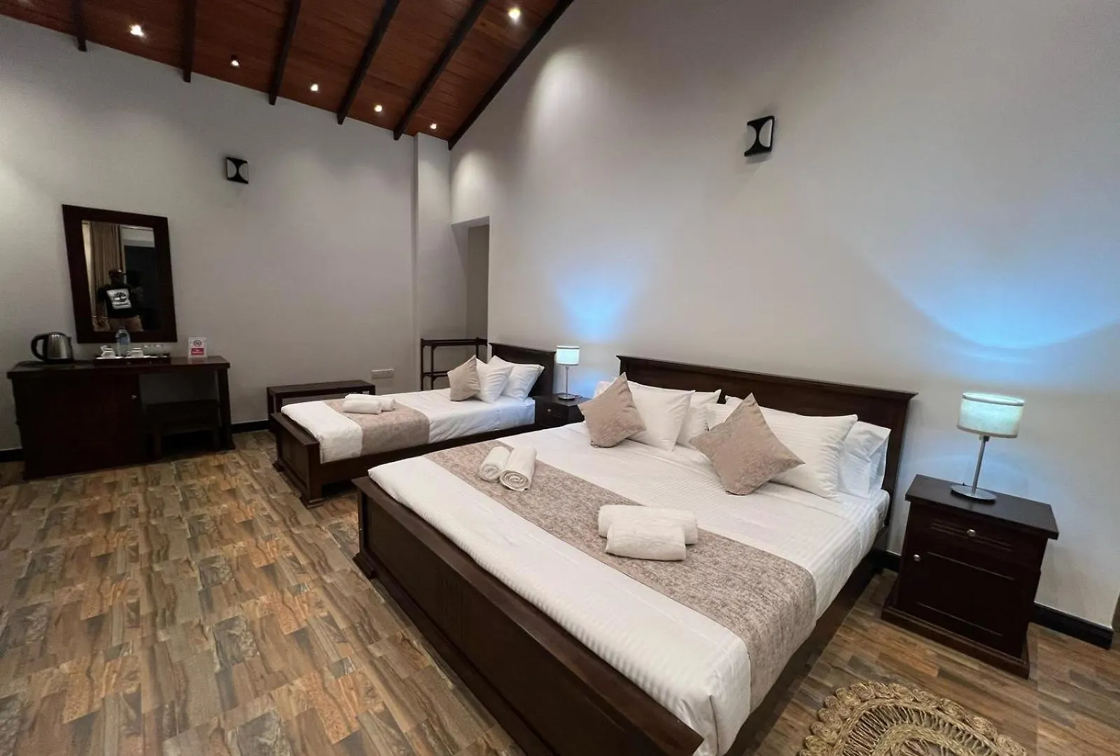 Villa Sole Канди 0*,