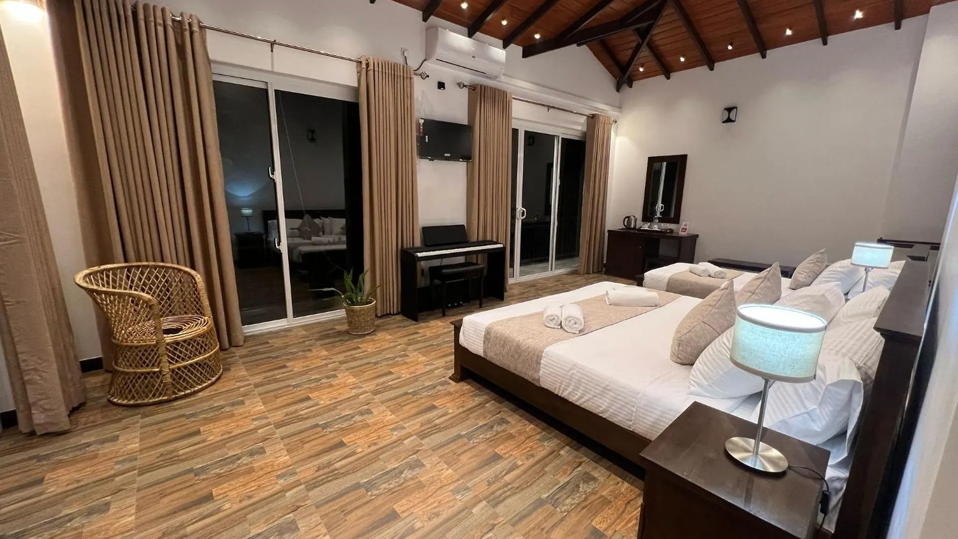 Villa Sole Канди 0*,