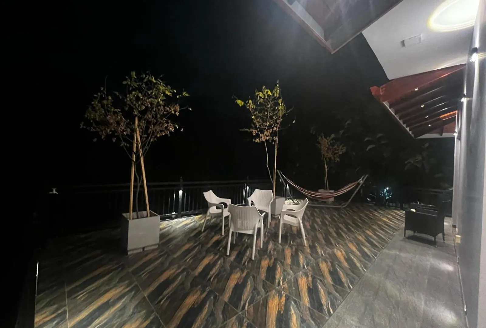 Villa Sole Канди 0*,